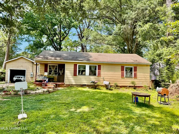 325 Cedarhurst Dr, Jackson, MS 39206