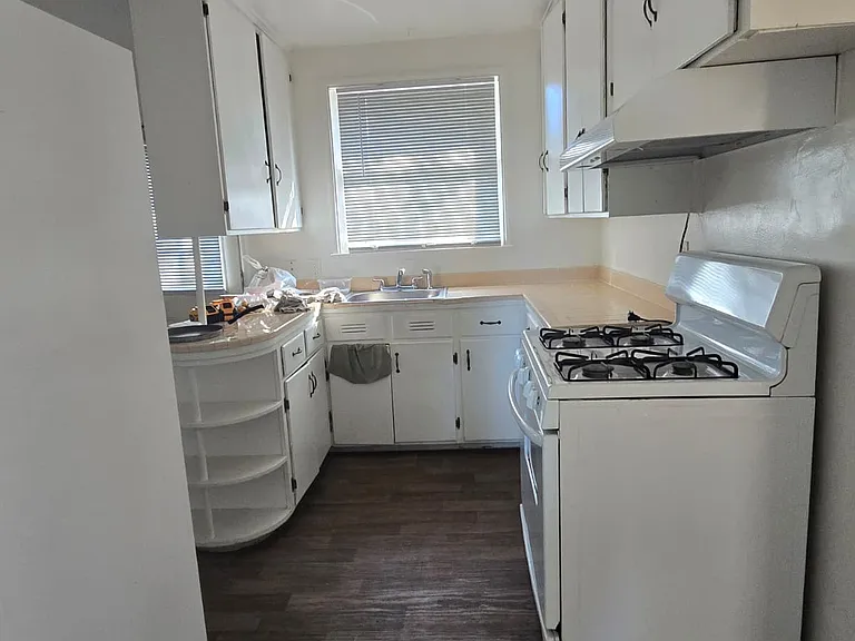 550 Del Mar Ave — Photo 9