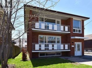 50 41st St #2, Toronto, ON M8W3N6