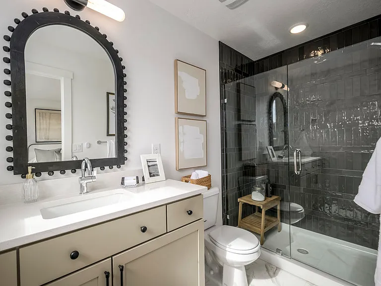 Azure Townhomes Phase I — Photo 14