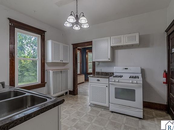 5th image of 260 S Park Ave