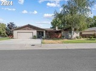 815 E Quince Ave, Hermiston, OR 97838