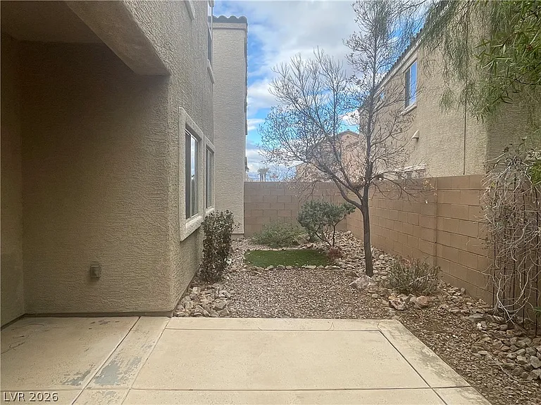 4 Ladasa Ct — Photo 26