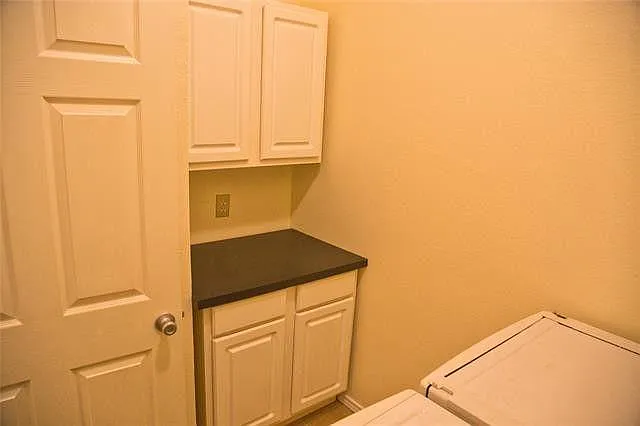 4 bed, 2462 sqft, $2,500 — Photo 3