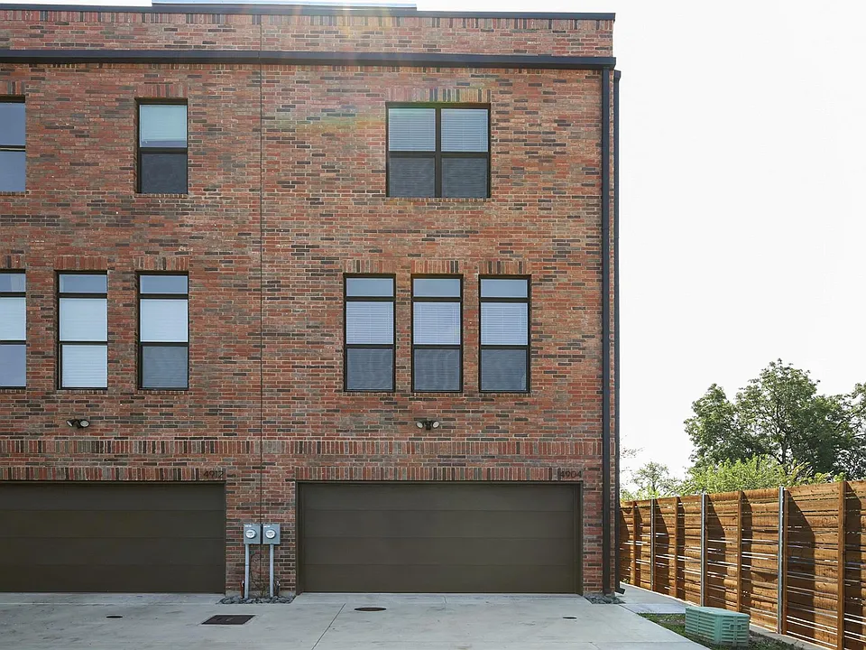 4904 Lexington Ct
