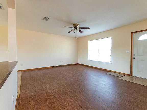 3rd image of 1382 SE Vestridge Lane