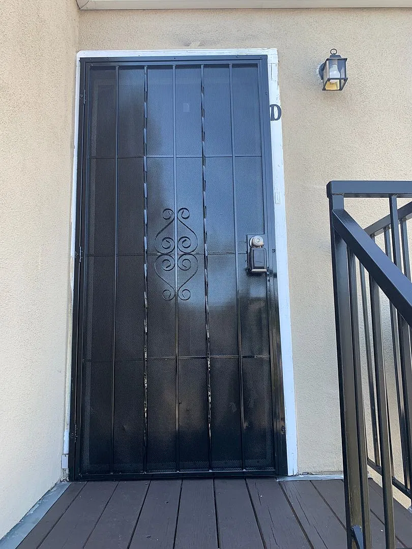 06200 — Photo 2