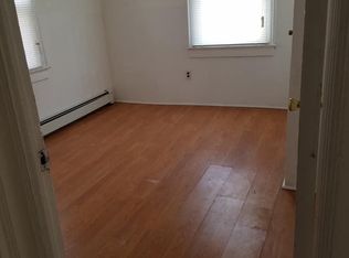 235 Baylawn Ave APT A, Copiague, NY 11726