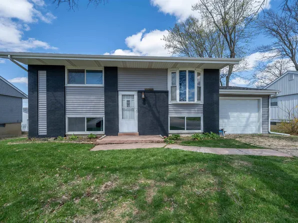 2268 Knollaire Dr, Washington, IL 61571