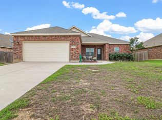 4109 Bridle Path Ln, Sanger, TX 76266