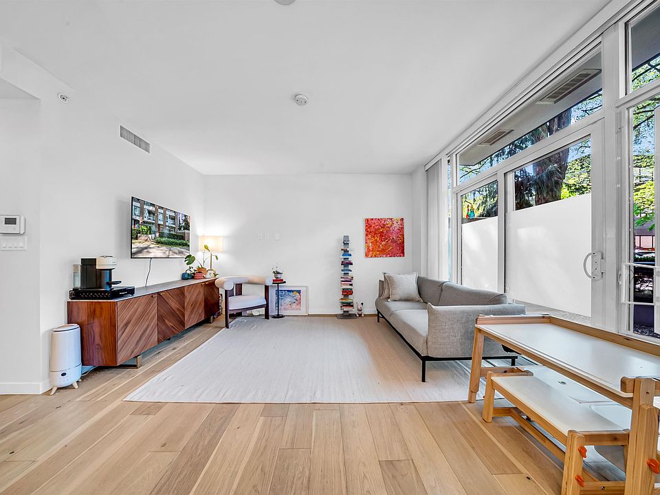 1st image of 2021 W 10th Ave