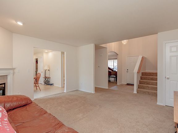 3rd image of 11624 172nd St E