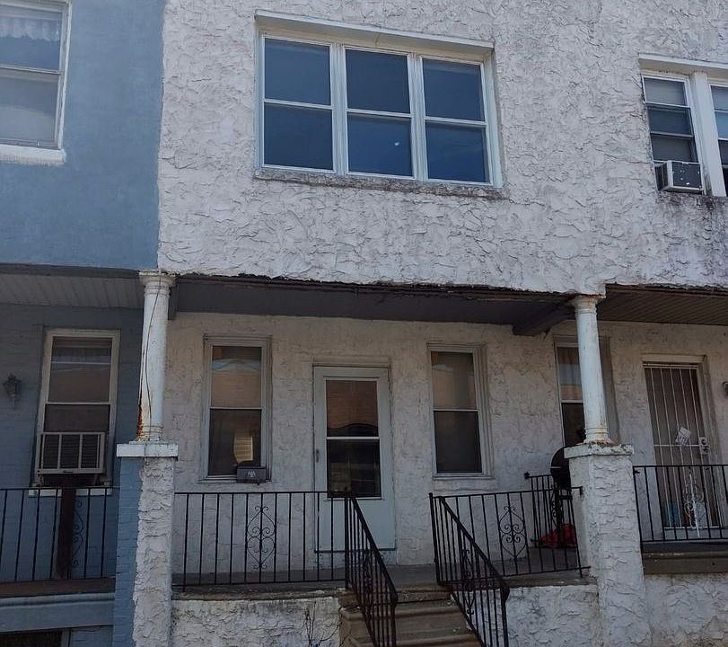 1st image of 2528 S Holbrook St