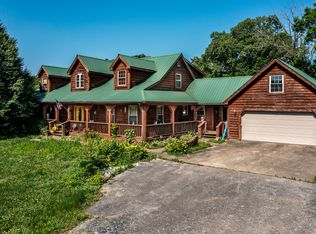2104 Dripping Springs Rd, Crab Orchard, KY 40419