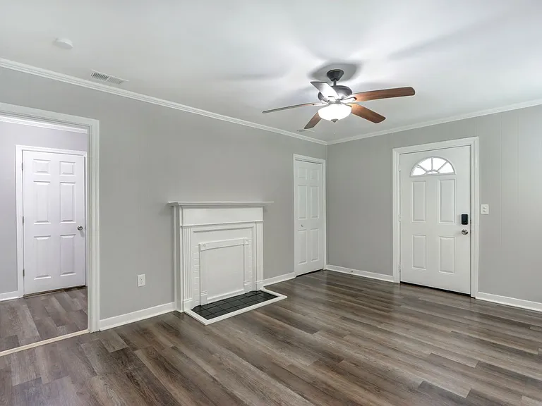 2212 Utah St — Photo 2