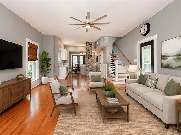 5th image of 305 E Merry Ave