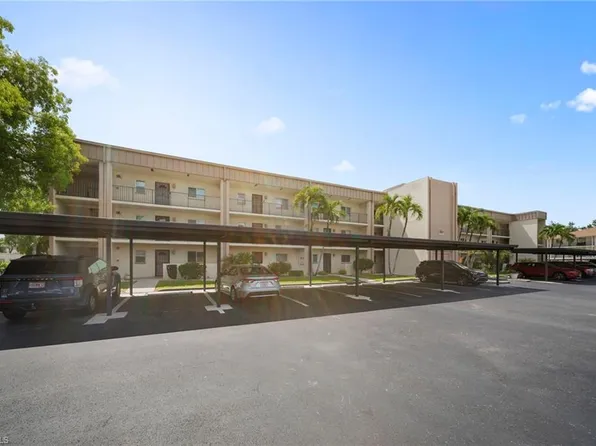 2111 Barkeley LN #10, FORT MYERS, FL 33907
