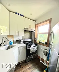 Rented by Rennit Inc.