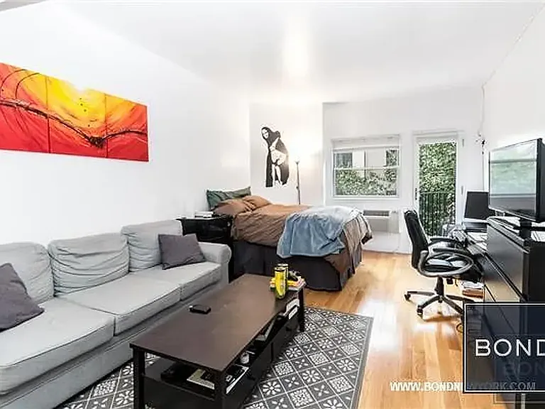 211 Thompson St #3C — Photo 1