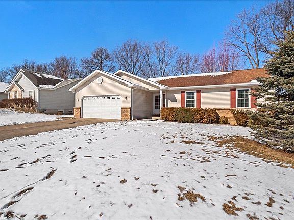 4th image of 1524 Bishop Dr