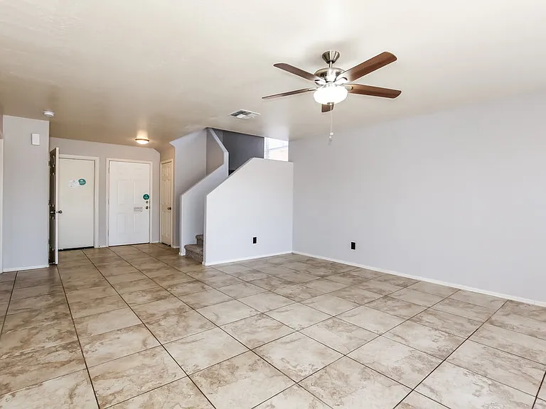 22807 W Gardenia Dr — Photo 4