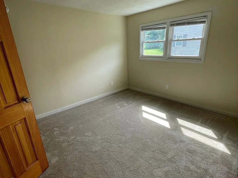 704 Torrey Ln — Photo 23