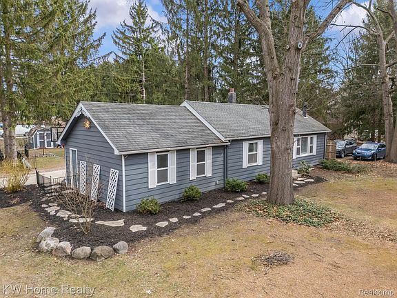 5th image of 4215 Newton Rd