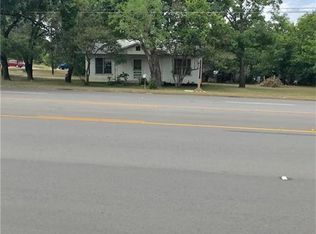 204 W Main St, Johnson City, TX 78636