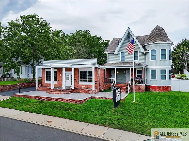 215 Washington Rd — Photo 39