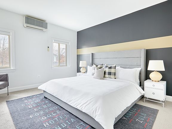 2nd image of 2415 Mount Vernon Ave #3