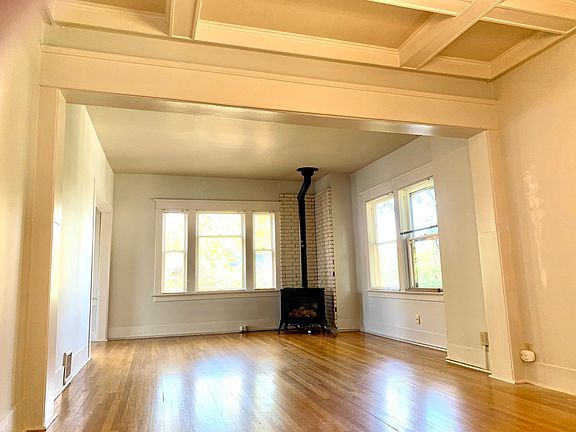 Large living/dining w/ gas fireplace