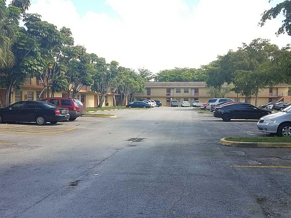 4th image of 4096 Lakeside Dr