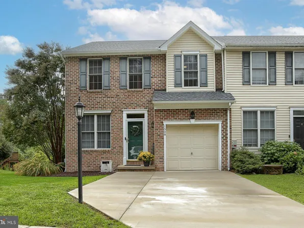 1508 Capitol View Dr, New Cumberland, PA 17070