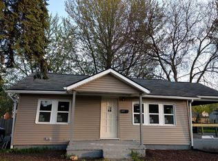 552 E Forteen Mile Rd, Clawson, MI 48017