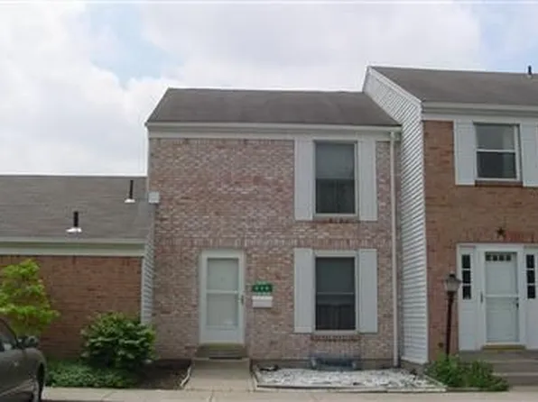 630 Ramblewood Ct, Brookville, OH 45309