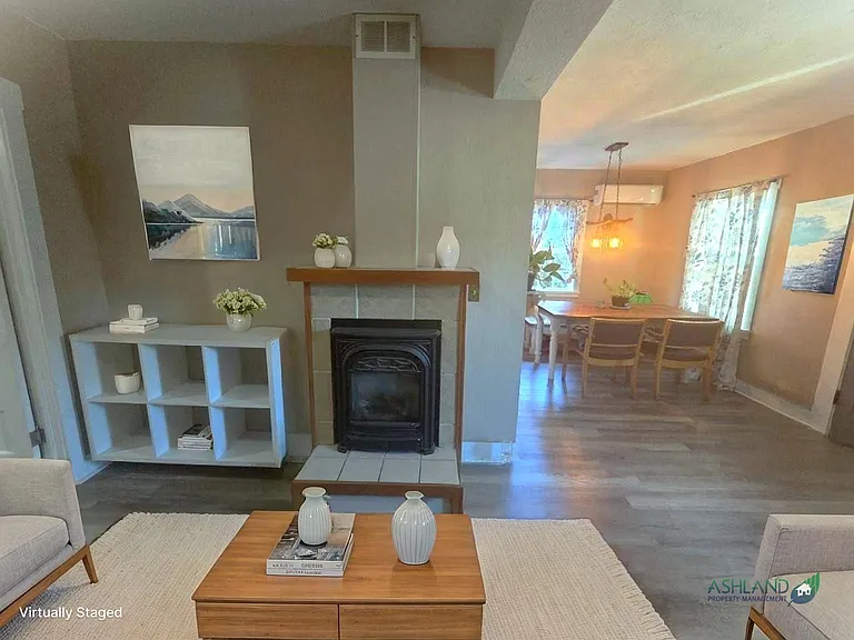 531 Clay St — Photo 3