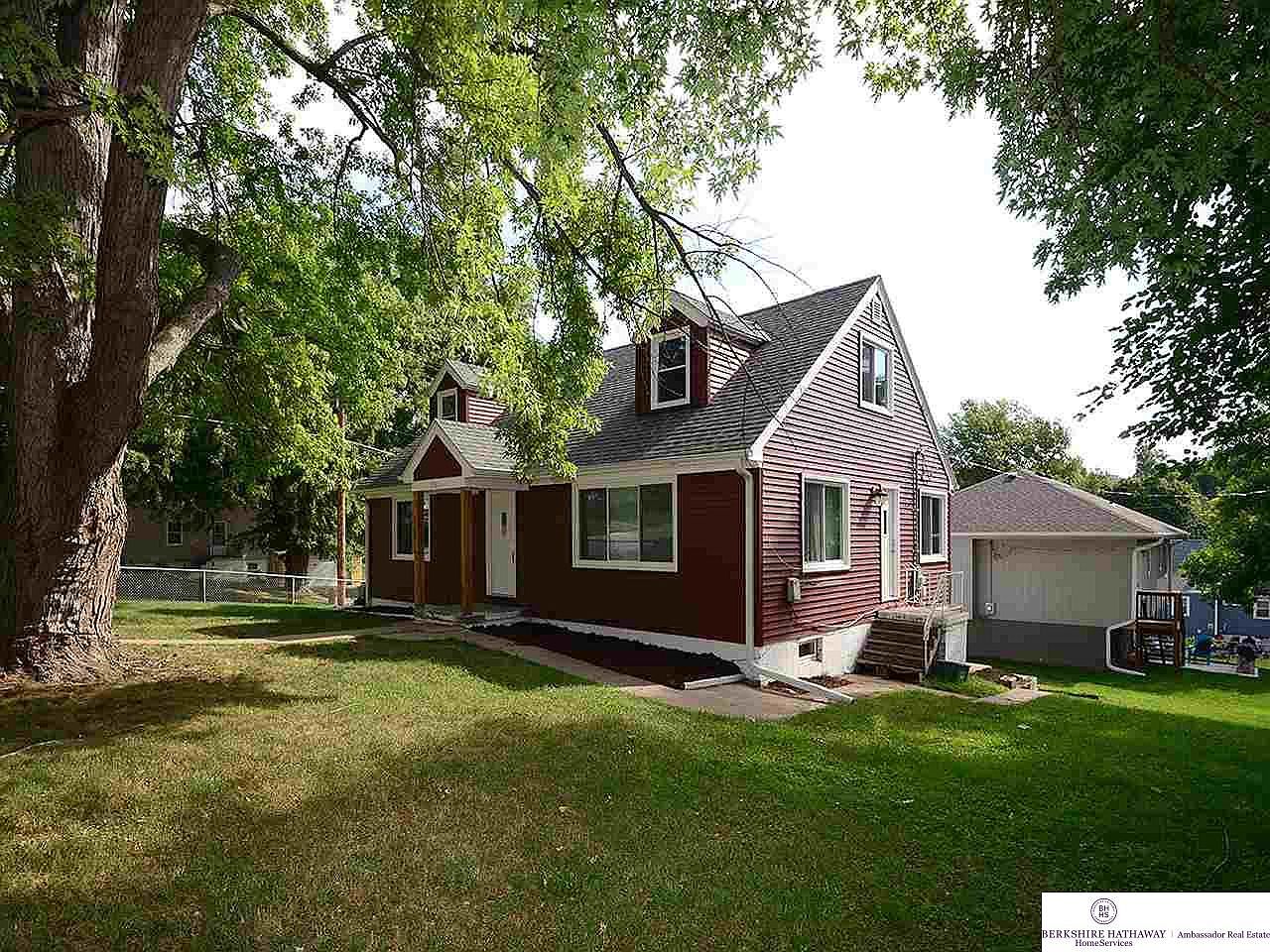 2045 N 67th St, Omaha, NE 68104 Zillow