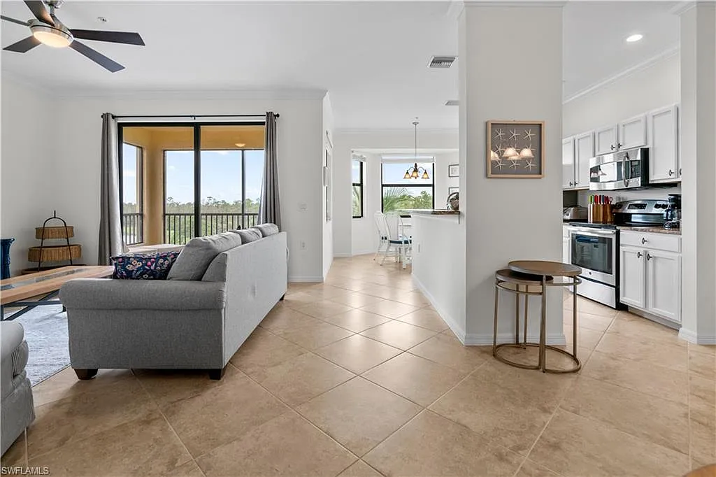 2 bed, 2.0 bath, 1232 sqft, $3,000 — Photo 4