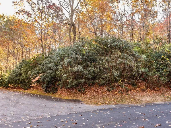 328 Cliff Ridge Dr, Cleveland, SC 29635