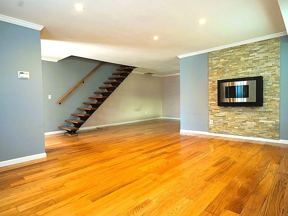 2nd image of 415 Beach 36 St