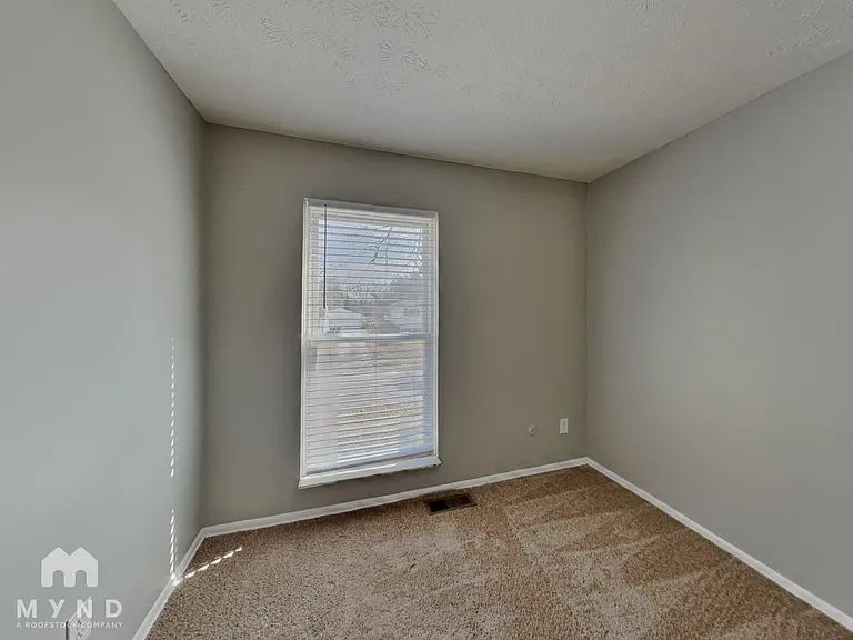 1349 Westshire Rd — Photo 10