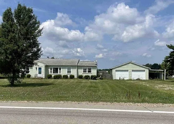 8936 Carleton Rd photo 1