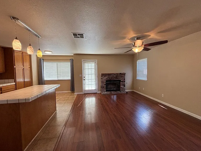 107 Mills Rd — Photo 9