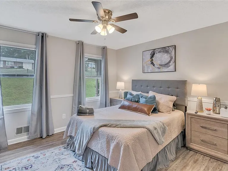 209 Caboose Ln — Photo 17