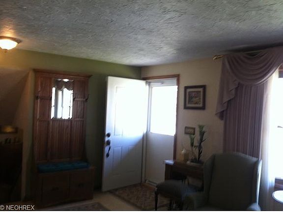 3rd image of 4039 Temple Ave