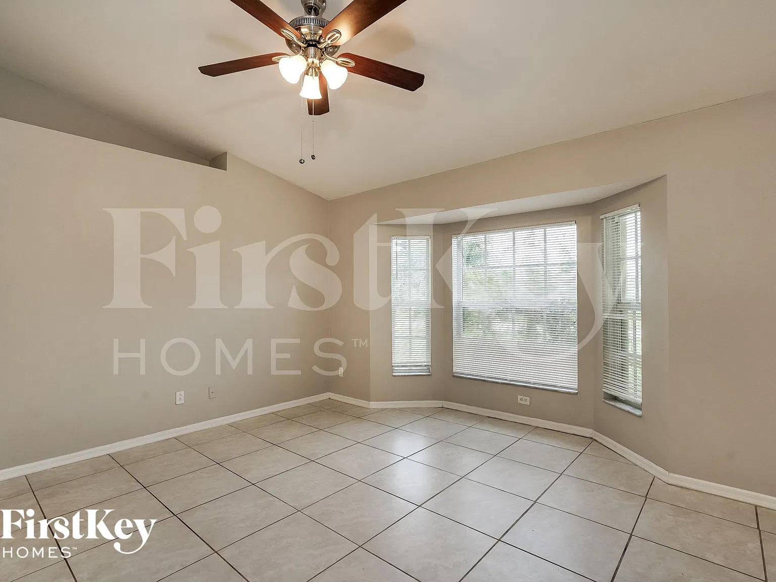3 bed, 2.0 bath, 1442 sqft, $2,065 — Photo 4