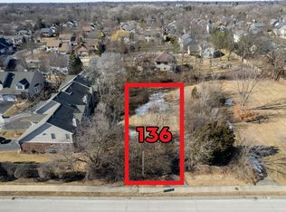 136 N Quentin Rd, Palatine, IL 60067