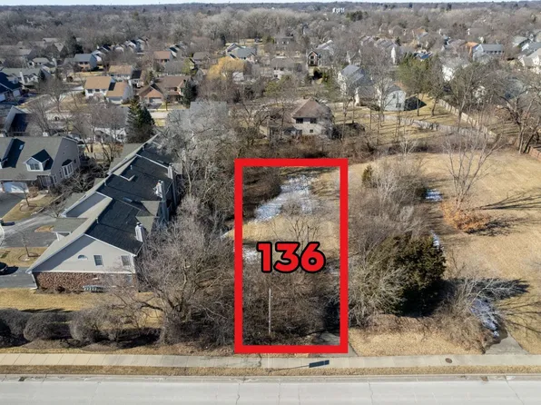 136 N Quentin Rd, Palatine, IL 60067