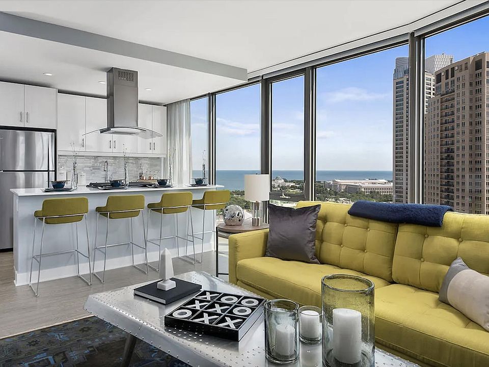 1st image of 819 S Wabash Ave #21