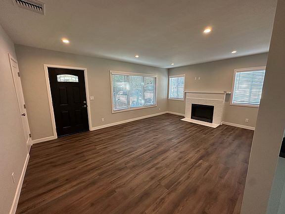 3rd image of 4704 Rockland Pl